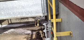 Vertical Cable Lifeline For Various Ladder-Climbing Applications Vertical Cable Lifeline For Various Ladder-Climbing Applications