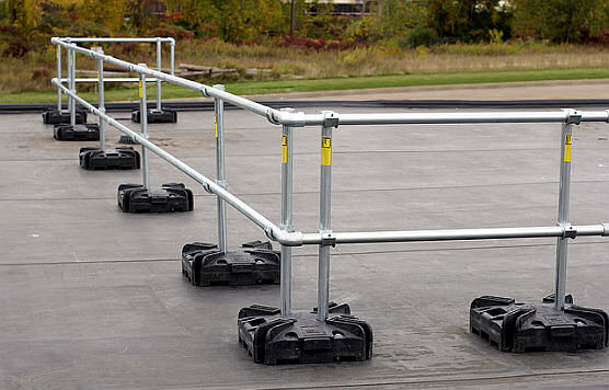 Temporary Guardrail Rentals Are Ideal During Roof Replacement or Repair