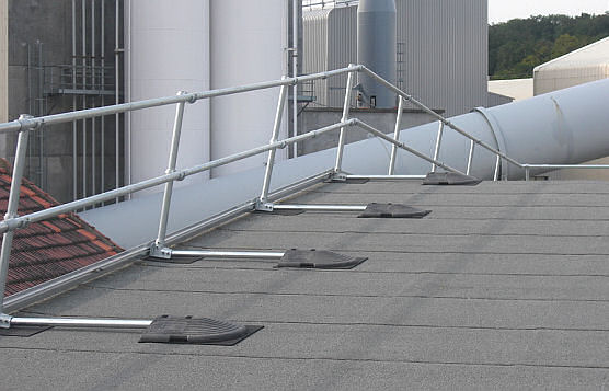 Renting Rather Than Buying Roof Edge Rail Systems Is Best For Short-Term Projects