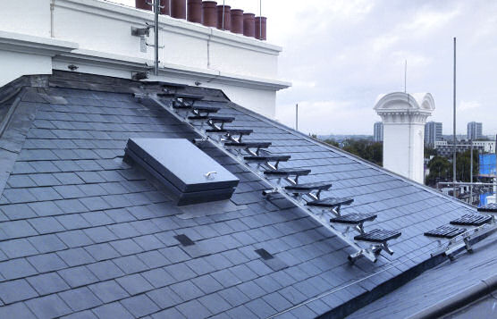 Kee Walk Anti-Slip Modular Roof Walkway For Sloped Rooftops