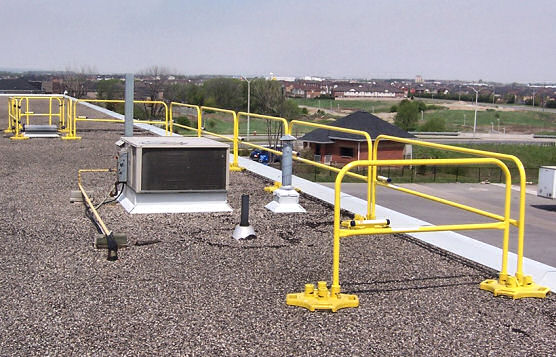 BlueWater Manufacturing Hatch Defender Rooftop Railing Combined With Safety Rail 2000