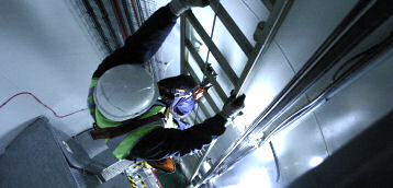Vertical Lifeline Systems For Workers Perpendicular To The Ground